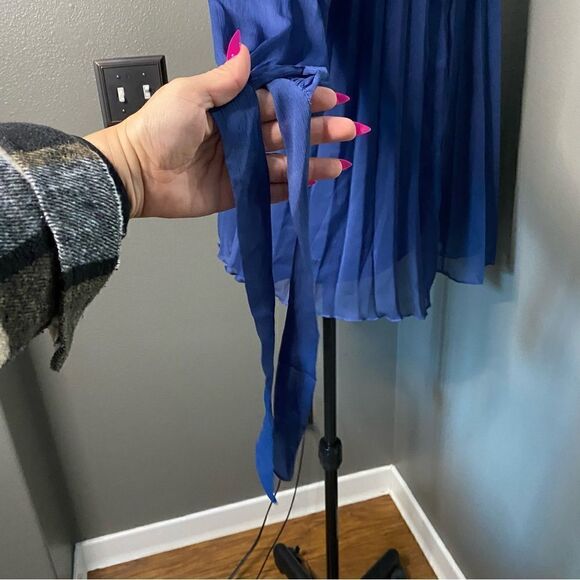 ASOS Design Maternity Blue Pleated Trapeze Wrap Dress Chiffon Long Sleeves - Picture 7 of 12